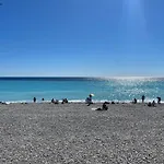 Appartement Neuf Nice Carre Or A 2 Pas De La Mer Tout Equipe