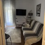 Nice 2-Room Apartment Off The Beach