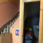 Renovated 2-room Sleeps 4 Tram And Shops Nearby Apartment