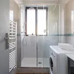 Ultra 2 Bdr - Ac & Balcony *