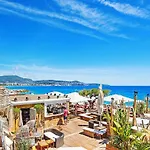 Espace Anahit 2 Piece Meuble Avec Balcon, Proche Tram Magnan Et Plages Bail Mobilite