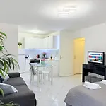 Place Close To The Ac Air , Wi Fi, Parking Nice