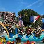 Magenta Mama - Comfort & Charm In Nice Carre D\'Or - Near Beach