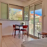 Apartment Pres Et Aeroport - Near Sea And Airport