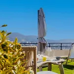 Apartment Hill A Terrasse 130m2, Vue Panoramique, Piscine, Parking Prive, Climatisation, Wifi