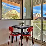 Pres Et Aeroport - Near Sea And Airport