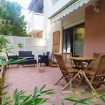 Secret Garden, Ideal For 2,large Terrace Apartment