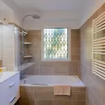 Hill A Terrasse 130m2, Vue Panoramique, Piscine, Parking Prive, Climatisation, Wifi