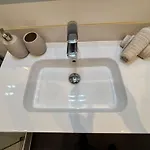 Le Clio Carre D\'Or Beach Apartment