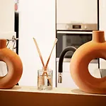 Appartement 2 Chambres Climatisees Au Carre D Or Nice A 5 Min Des Plages Et De La Promenade Des Anglais Dans Un Environnement Calme