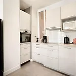 Apartment 2 Climatisees Au Carre D Or A 5 Min Des Plages Et De La Promenade Des Dans Un Environnement Calme Nice