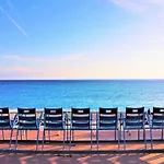 2 Climatisees Au Carre D Or A 5 Min Des Plages Et De La Promenade Des Dans Un Environnement Calme Apartment *