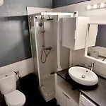 Charming 40 M Center Apartment