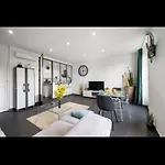 Super Au Coeur De Nice! Bonnes Apartment