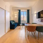 Apartment 06a3 - Lovely In The Heart Of Old