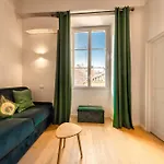 06a3 - Lovely In The Heart Of Old Apartment *