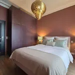 Close To The Beach Behind The Famous Negresco !