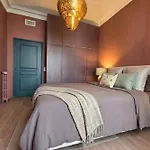 Close To The Beach Behind The Famous Negresco !