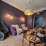 Close To The Beach Behind The Famous Negresco !