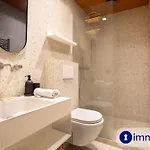 Air-conditioned In Old Apartment