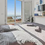 L'azur - Seaview - Ac - Tram - Wifi - Airport Apartment Nice