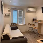 Bright Ac Prime Location Place Massena Steps From Apartment *