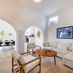 House On The Hill Villa