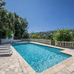 Villa House On The Hill