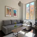 Apartment Wehost Clemenceau Sunny Palace 4 Pers 1 Bedroom *