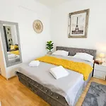 Apartment Bulle De Reve A Deux Pas Du Port