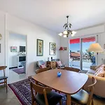 Azur Balcony Apartment Classic Charm With View