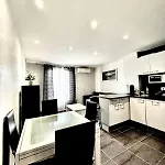 Le Port Apartment *