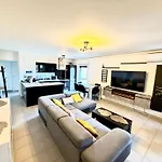 Appartement 3 Pieces Avec Parking A Nice Chez David