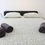 Nice Time - Chic Apartment With Sunny Terrace, Nice Port