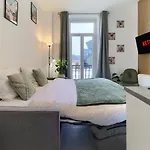 City Center - Charming Studio - 2 Mn Station Train