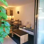 Wehost Barety - Blooming Balcony Retreat - 3-4prs