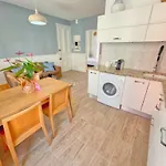 CARRAS appartement plein de charme climatisé à 3 min de la plage,1min tram