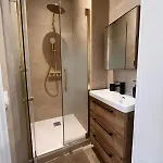 Moderne 3 Chambres, 2 Douches, Proche Gare, Wifi