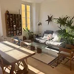 Bright Apartment & Balcony - Old Nice & Sea