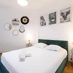 Large 2 Bdr City Center Close To Train Station