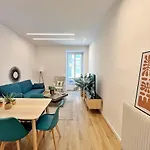 Ref 114 - Beautiful 3-Room Apartment In The Center