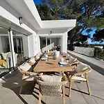 Bel Villa In Nice
