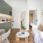 Wehost D4 - La Chic Cour 2 People Near Sea Apartment