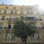 Apartment Stylish 1-bedroom Minutes From Beach&promenade