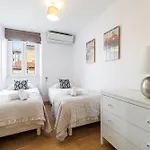 Apartment Wide & 3 Bdr - Ac & Balcony Nice