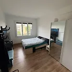 2 Pieces Renove Avec Magnifique Vue Mer Et Parking