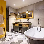 Loft Moderne Et Familial- Port De Nice - 2 Chambres- Parking - Climatisation