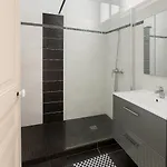 Large 1 Bedroom Apartment, Balcony, Very Central Nice