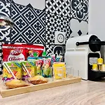 Old Town Discovery-Breakfast-Central-Self Check-In