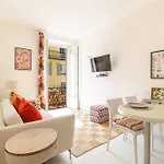 Sunny, Central,balcony, Steps Away From Sea Front Apartment Nice